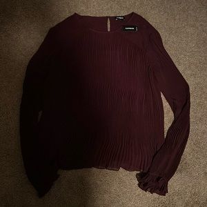 Burgundy flutes top